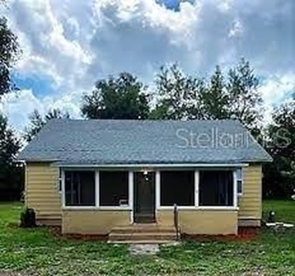 196 Mohawk Avenue Deland FL 32724