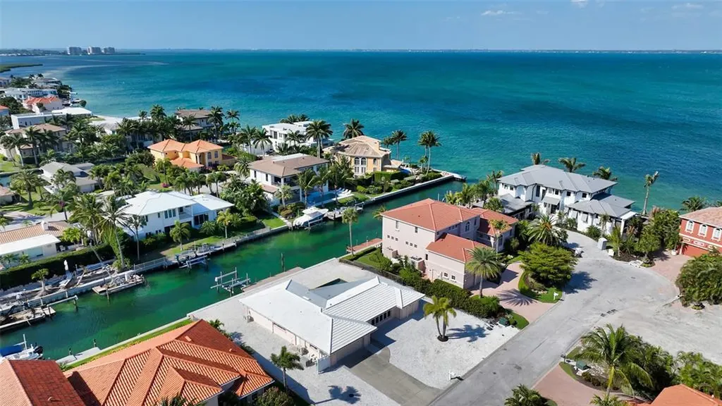 581 Putting Green Lane Longboat Key FL 34228