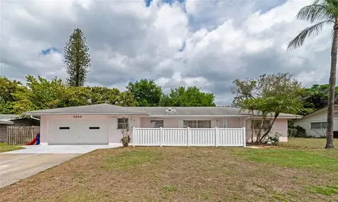 2825 Pinecrest Street Sarasota FL 34239
