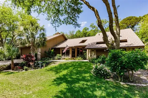 812 Hampton Wood Court Sarasota FL 34232