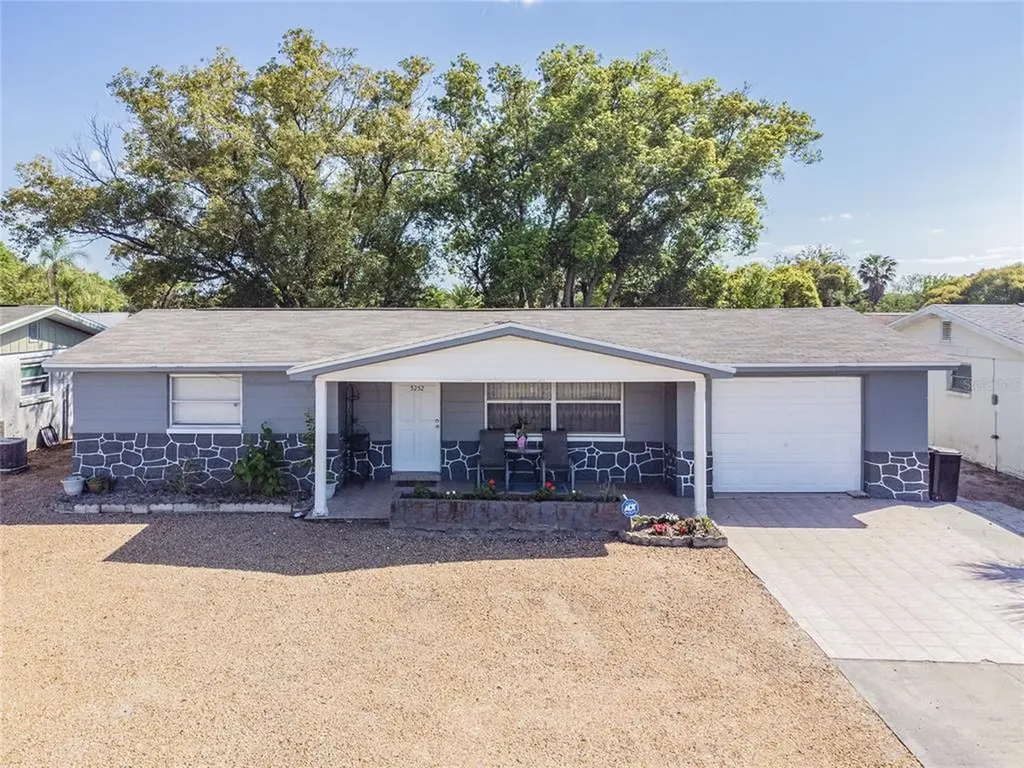5252 Sparrow Drive Holiday FL 34690