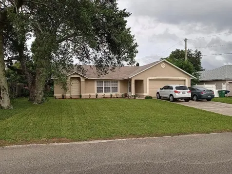 1111 Pilgrim Avenue Deltona FL 32725