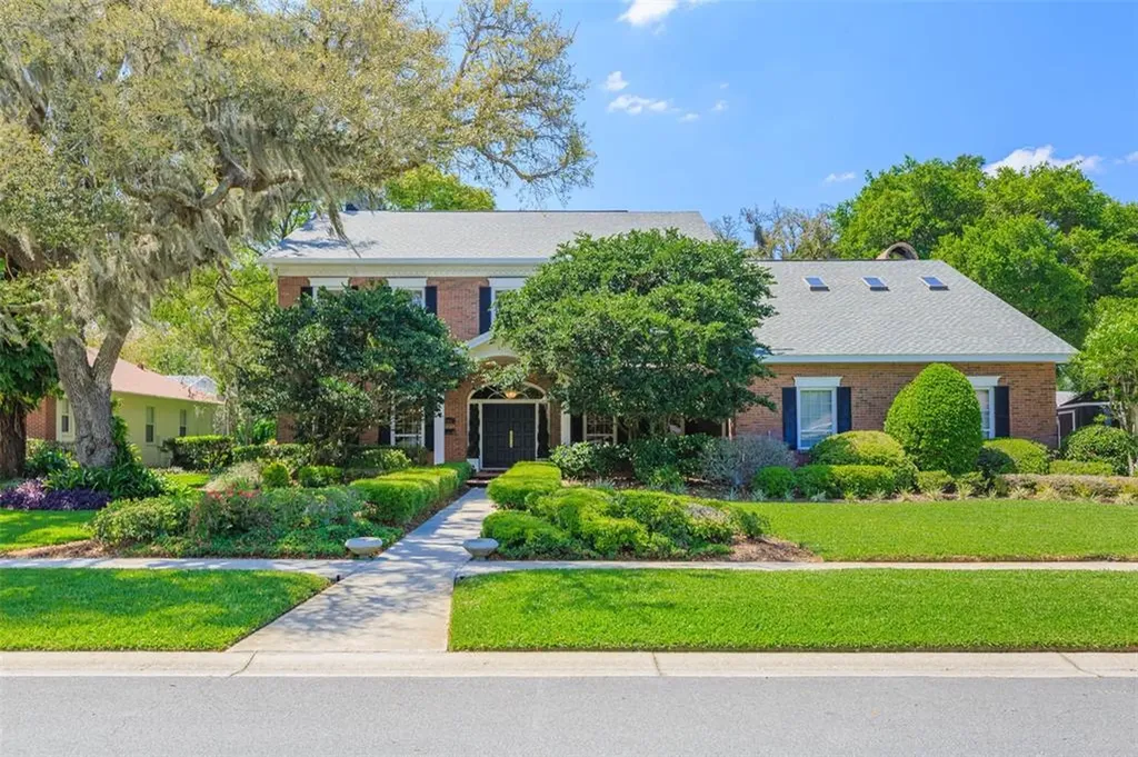 3008 Drakes Landing Court Valrico FL 33596
