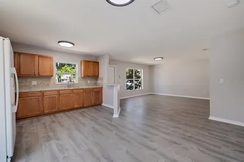 2486 15th Avenue S St Petersburg FL 33712