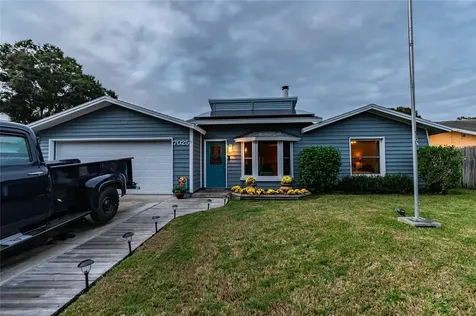 7025 Orkney Avenue N St Petersburg FL 33709