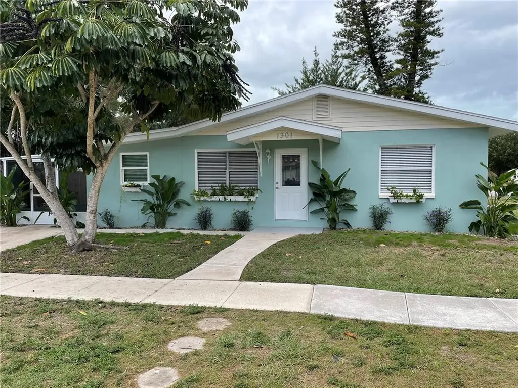 1301 York Street S Gulfport FL 33707