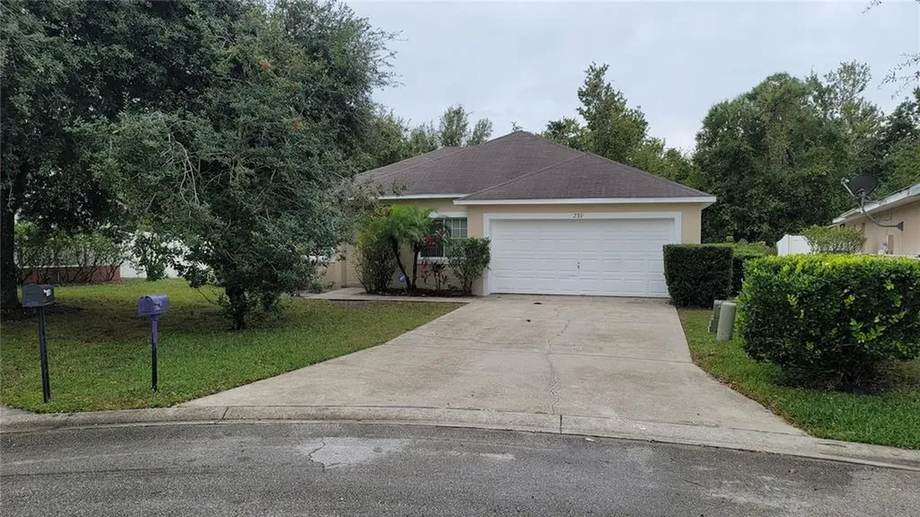 239 Breezy Oaks Court Davenport FL 33896