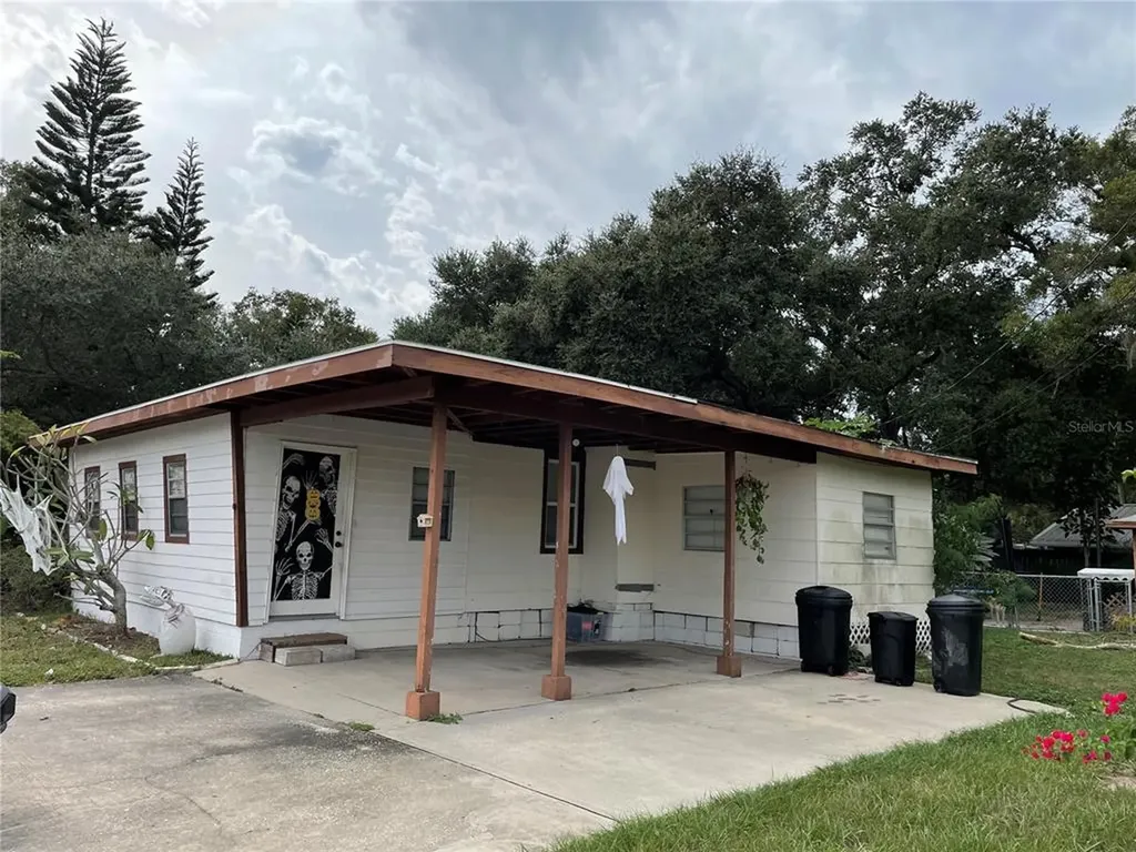 8272 Belcher Road N Pinellas Park FL 33781