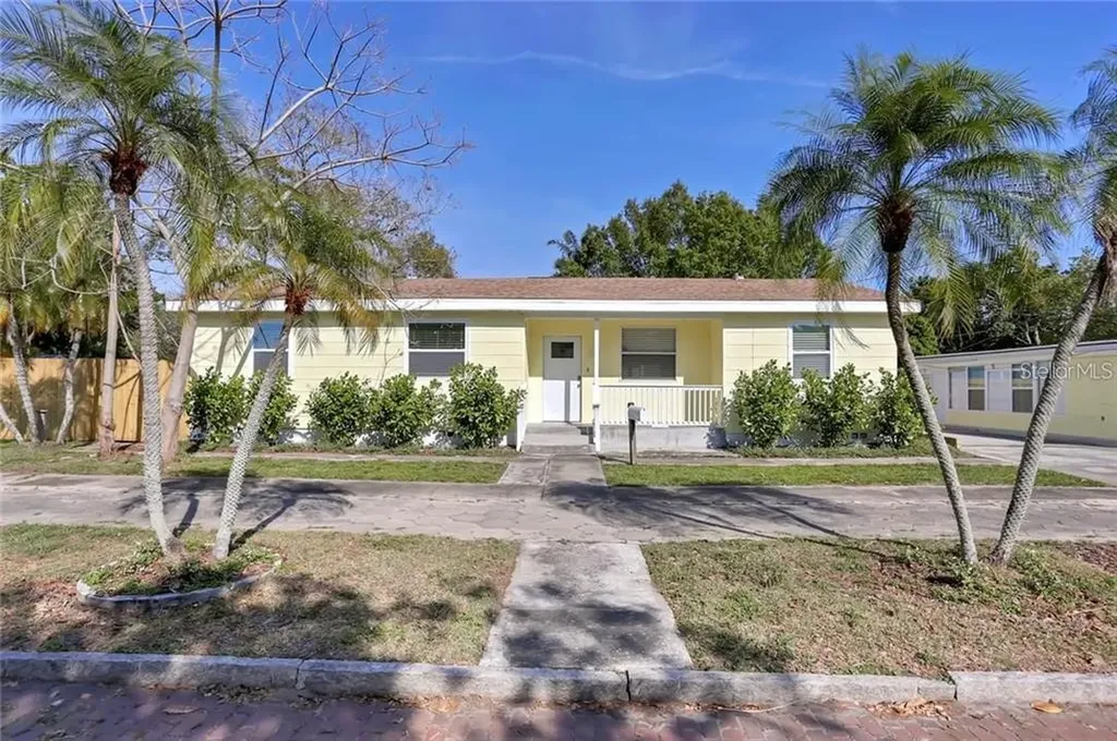 453 44th Street N St Petersburg FL 33713