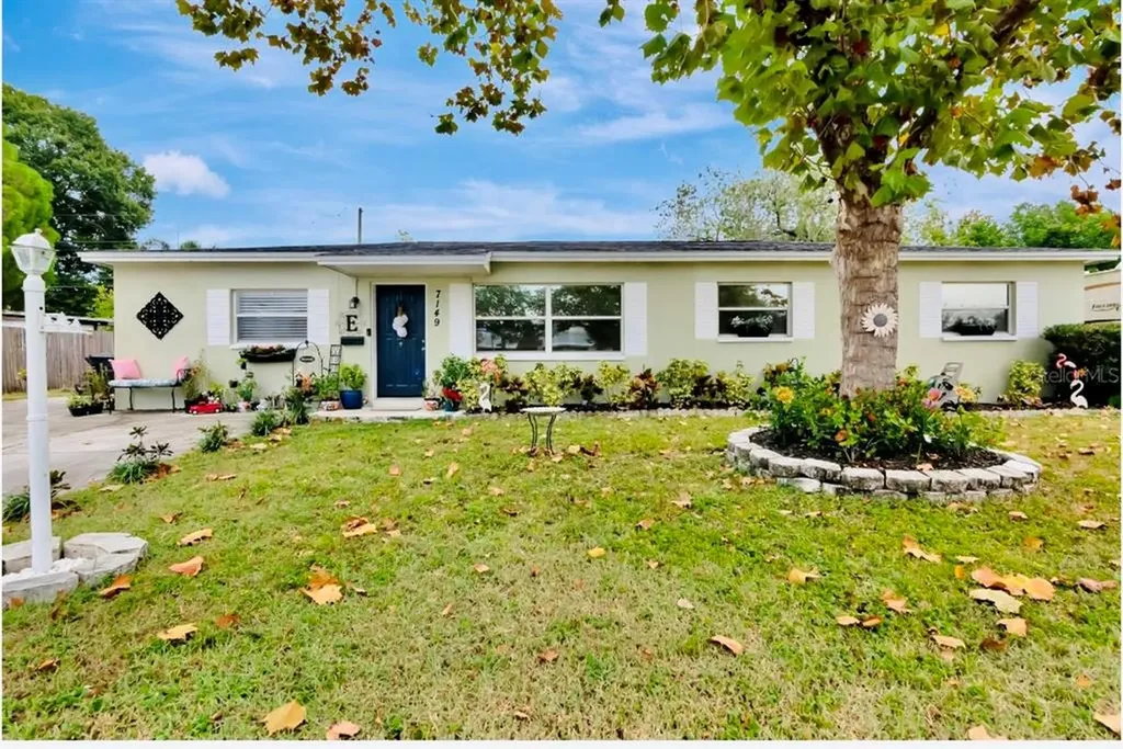7149 18th Street N St Petersburg FL 33702