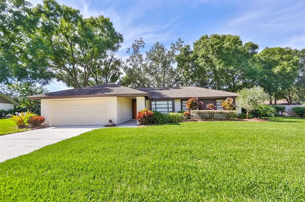 1315 Juniper Circle Plant City FL 33563