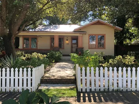 126 16th Avenue S St Petersburg FL 33701