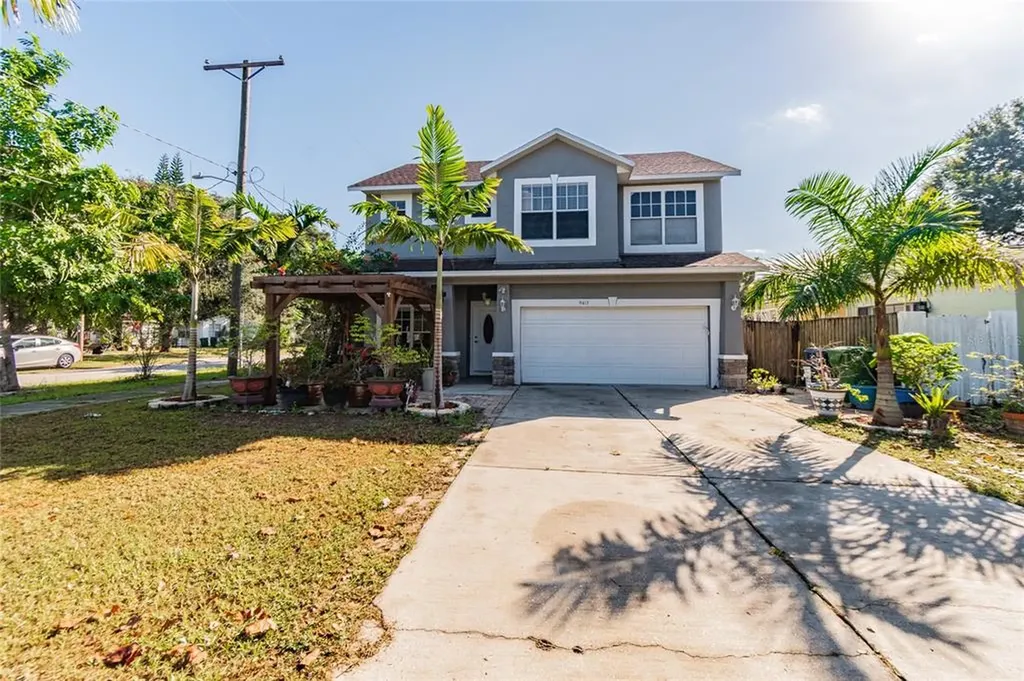 9413 N Oakleaf Avenue Tampa FL 33612
