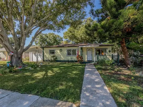 913 Hull Street S Gulfport FL 33707