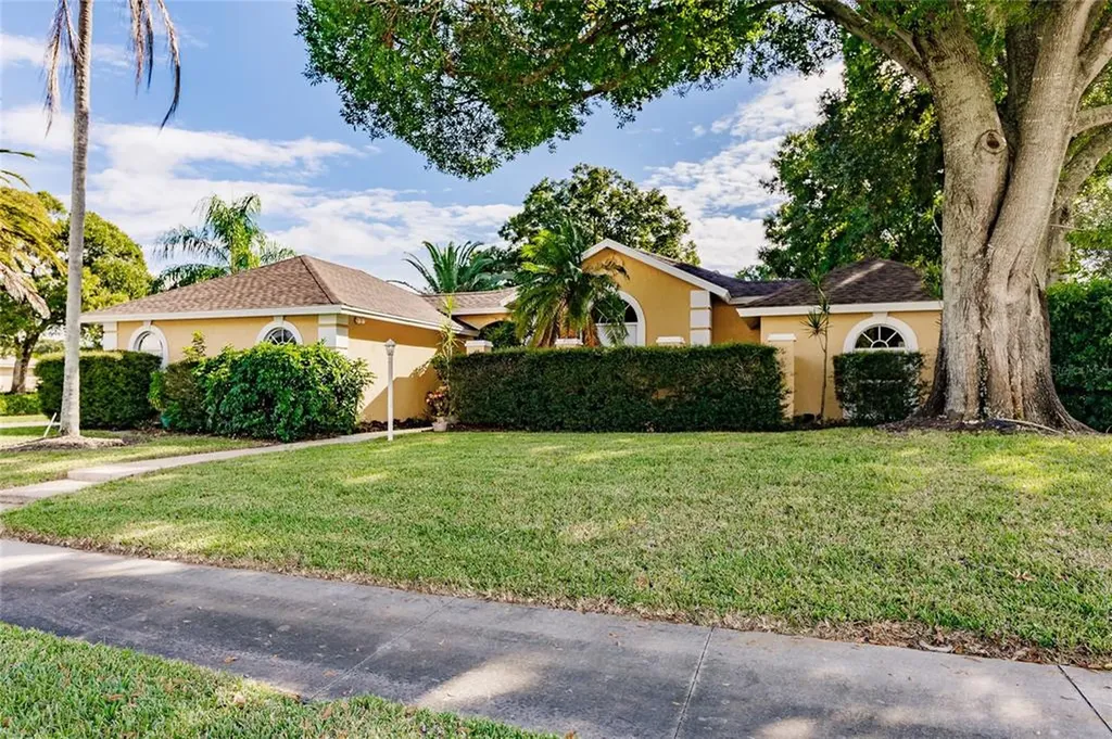 443 Lake Of The Woods Drive Venice FL 34293