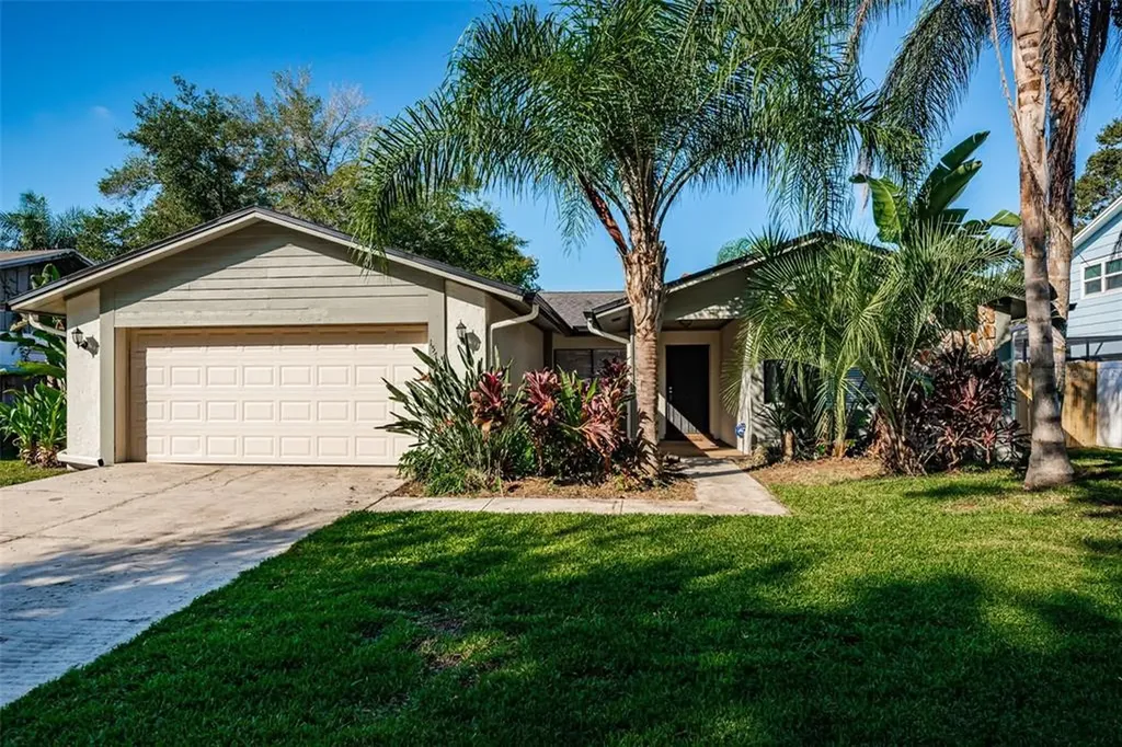 15706 Country Lake Drive Tampa FL 33624