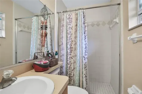 17205 Lakeview Court Umatilla FL 32784