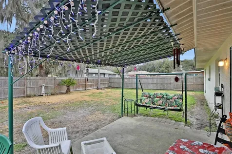 17205 Lakeview Court Umatilla FL 32784