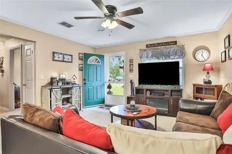 17205 Lakeview Court Umatilla FL 32784