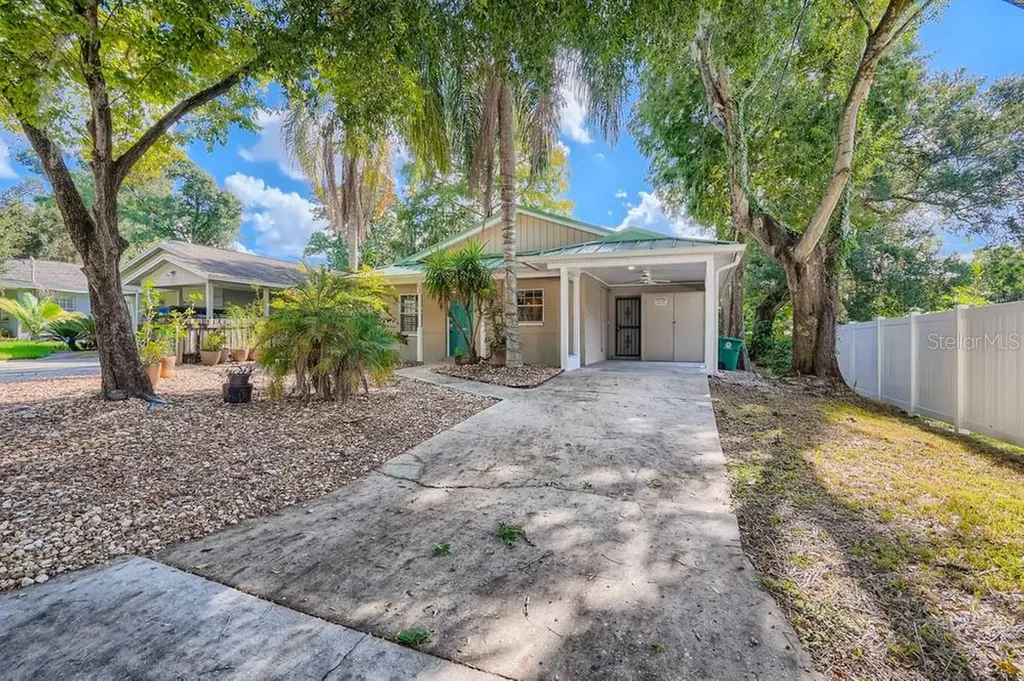 332 W Wilder Avenue Tampa FL 33603
