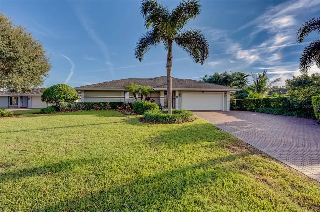 518 Tallahassee Drive NE St Petersburg FL 33702