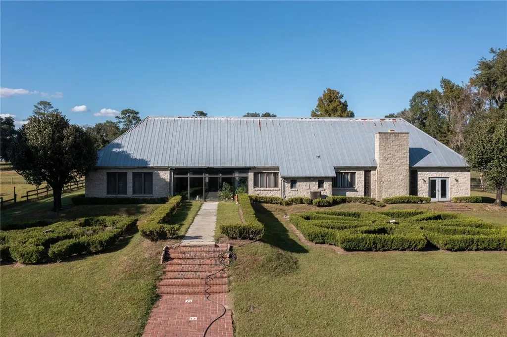 19350 NW 123rd Court Micanopy FL 32667