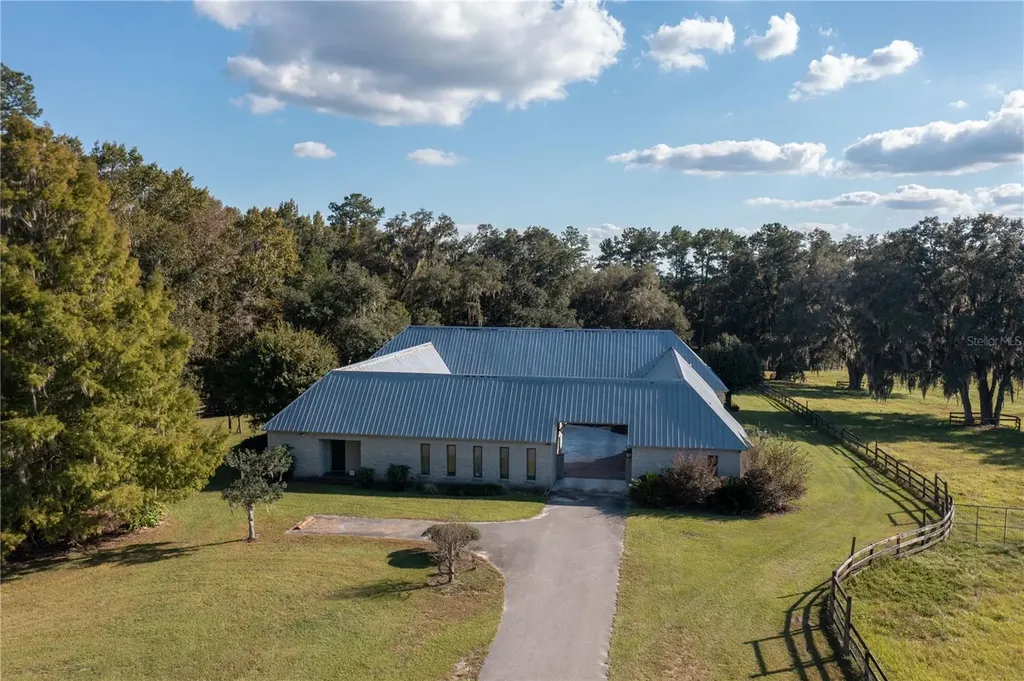 19350 NW 123rd Court Micanopy FL 32667