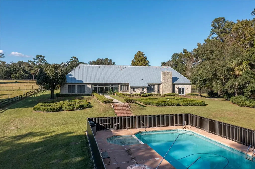 19350 NW 123rd Court Micanopy FL 32667