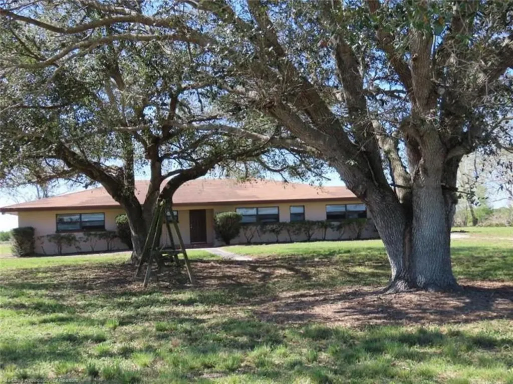 2355 County Road 731 Venus FL 33960
