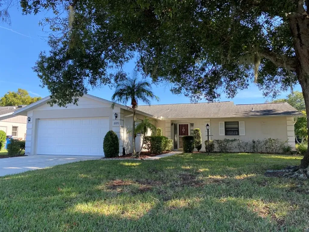 8225 Cypress Lake Drive Sarasota FL 34243