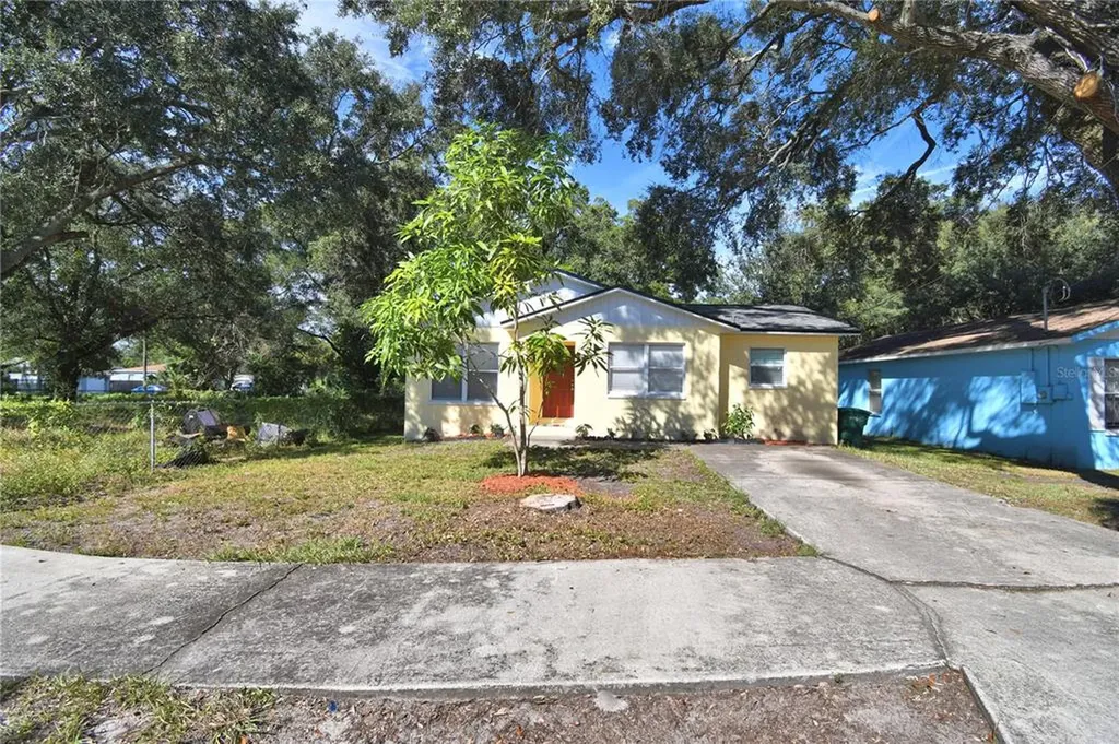 2106 E North Bay Street Tampa FL 33610