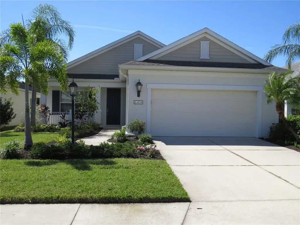 4724 Silvermoss Drive Sarasota FL 34243