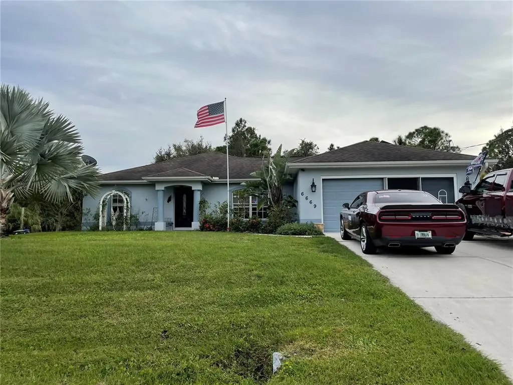 6669 Babbit Avenue North Port FL 34291
