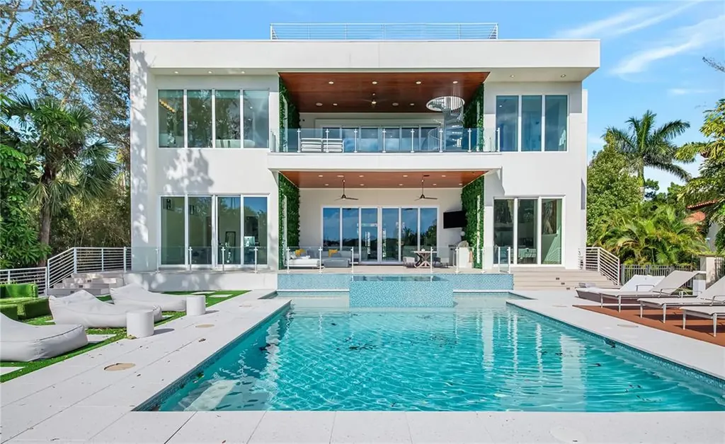 3936 Roberts Point Road Sarasota FL 34242