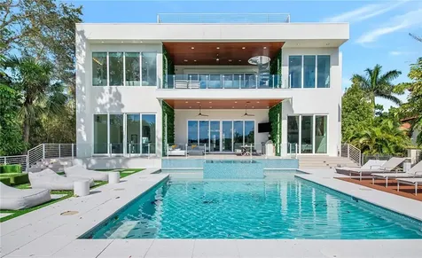 3936 Roberts Point Road Sarasota FL 34242