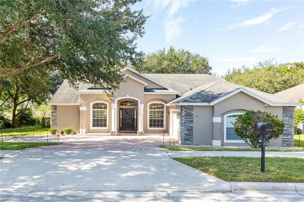 634 Hiawatha Overlook Drive Apopka FL 32712