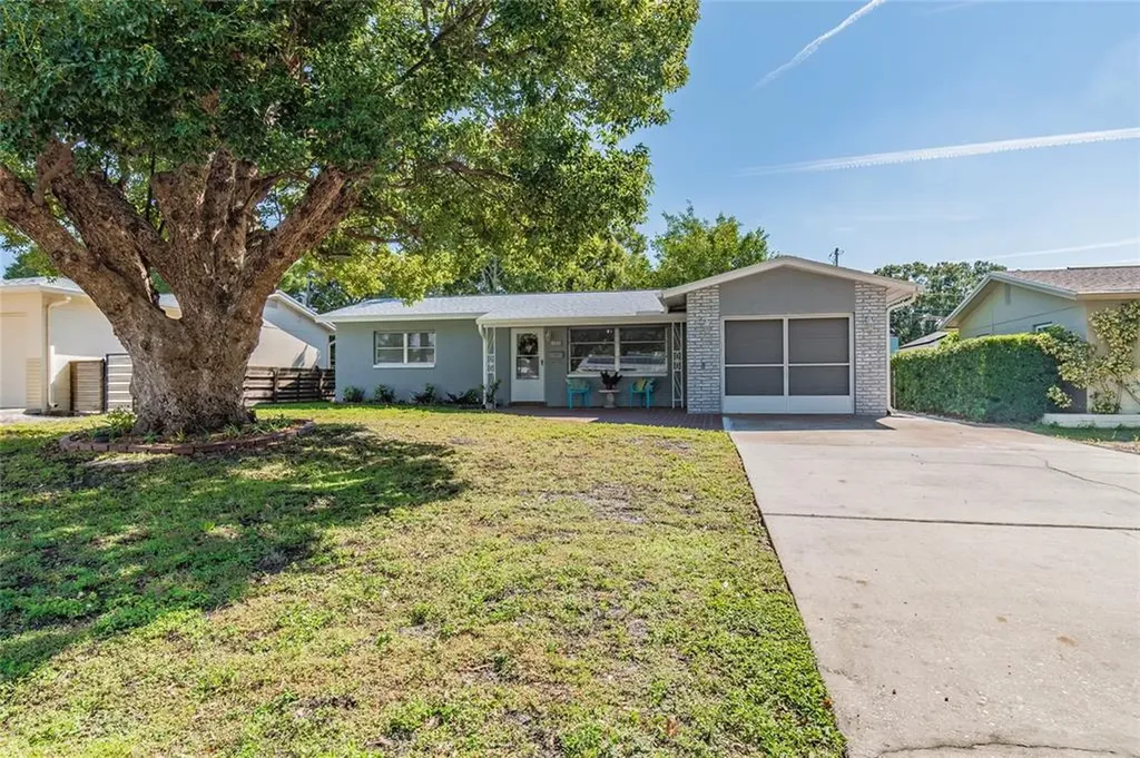 4636 33rd Avenue N St Petersburg FL 33713
