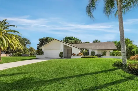 712 SW 10th Street Cape Coral FL 33991