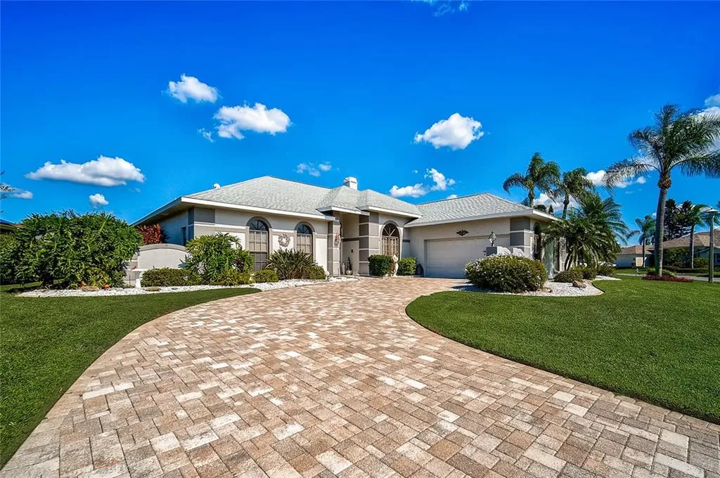 4303 Presidential Avenue Circle E Bradenton FL 34203