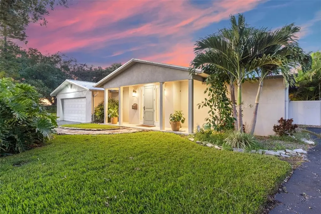 4085 42nd Avenue S St Petersburg FL 33711