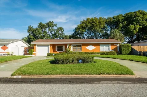 5911 42nd Avenue N St Petersburg FL 33709