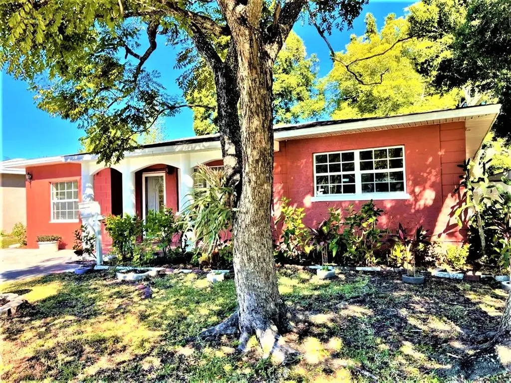 501 40th Avenue N St Petersburg FL 33703