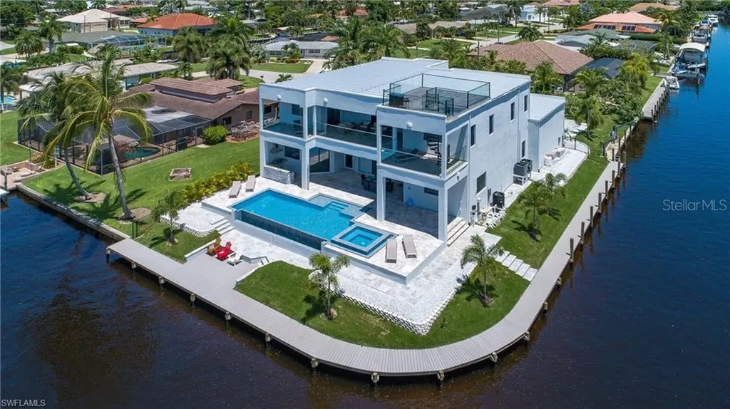 5362 Mayfair Court Cape Coral FL 33904