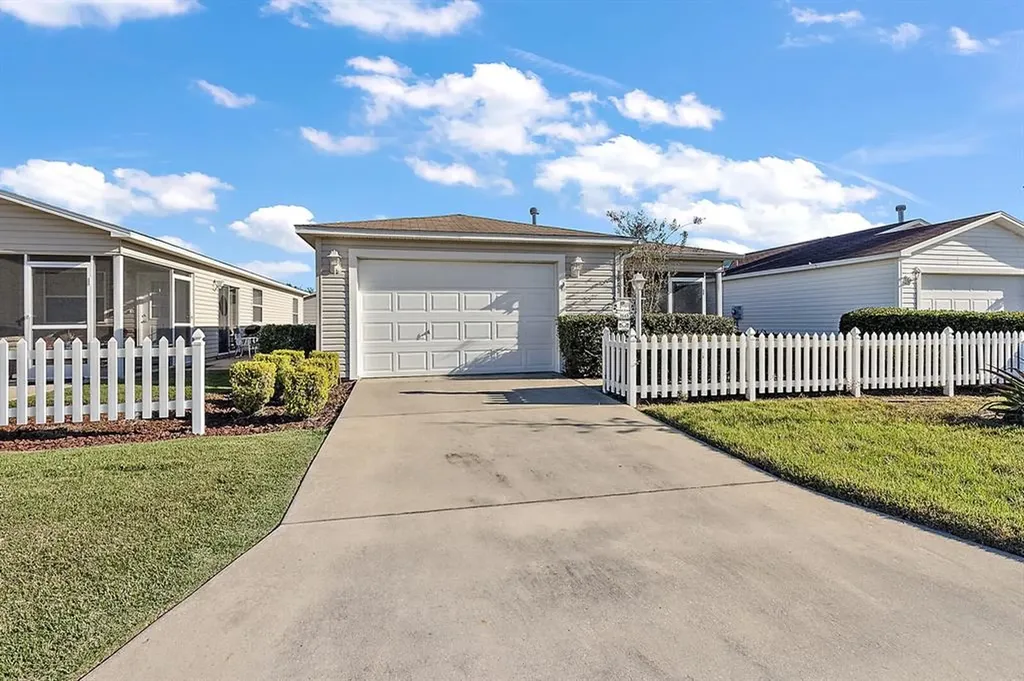 1643 Osprey Avenue The Villages FL 32162