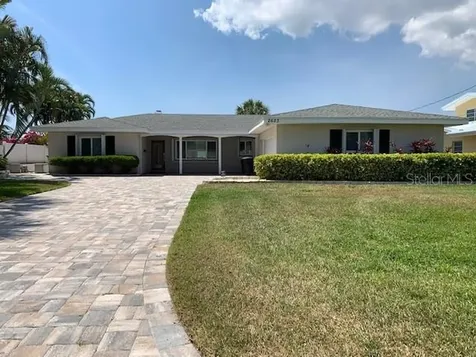 2623 W Bay Isle Drive SE St Petersburg FL 33705