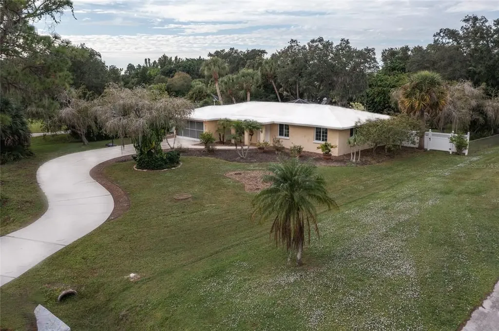 1724 Hudson Street Englewood FL 34223