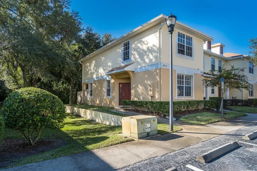 1932 Fiesta Ridge Court Tampa FL 33604