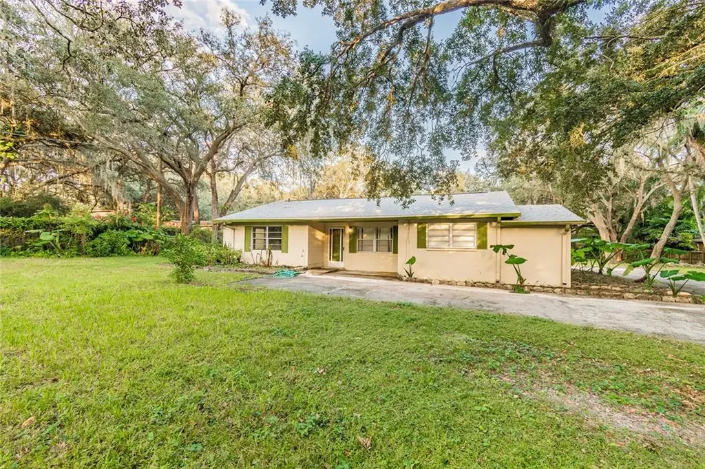 14705 N 37th Street Lutz FL 33559