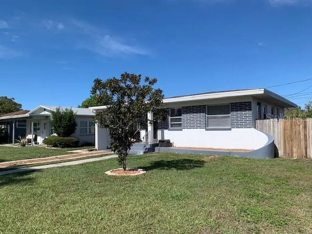 4937 37th Avenue N St Petersburg FL 33710