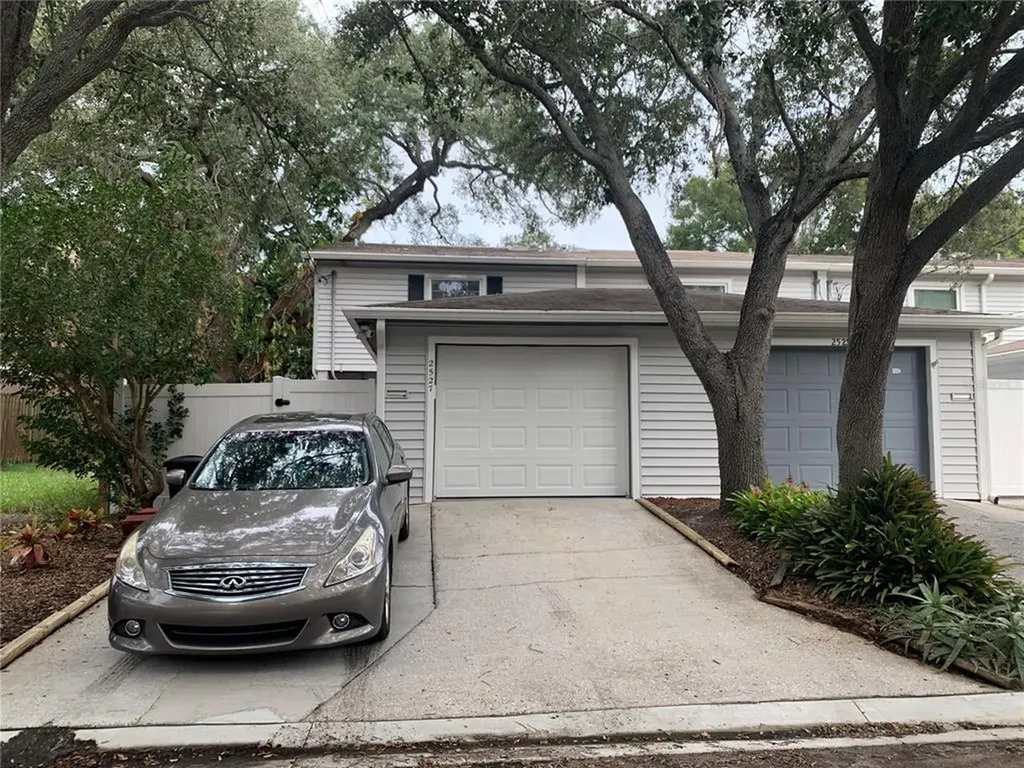 2527 W Tennessee Avenue Tampa FL 33629